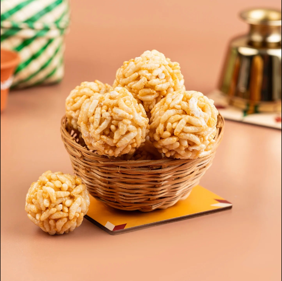 Pori Urundai (Jaggery, No White Sugar) (Puffed Rice Jaggery Laddu)