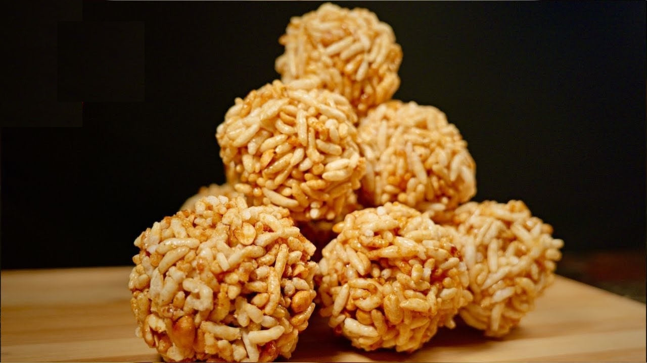 Pori Urundai (Jaggery, No White Sugar) (Puffed Rice Jaggery Laddu)
